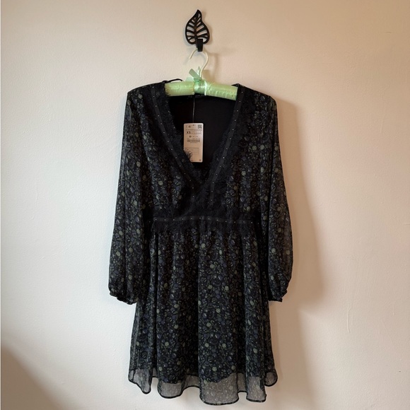 Zara Dresses & Skirts - Zara‎ Babydoll Elegant Black Floral Dress